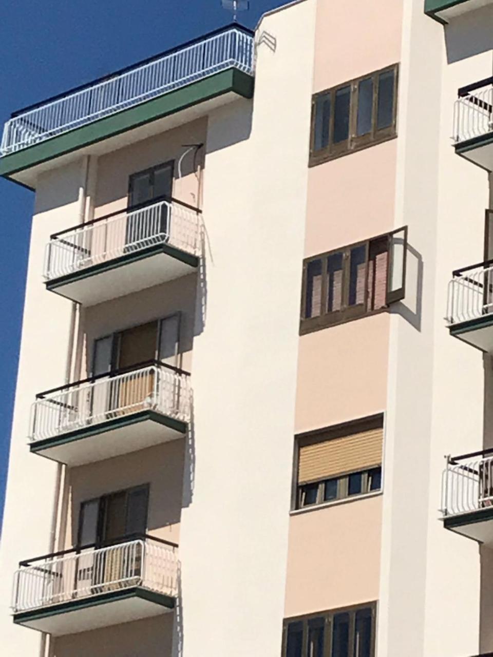 B&B Piazza Marconi Манфредонія Екстер'єр фото